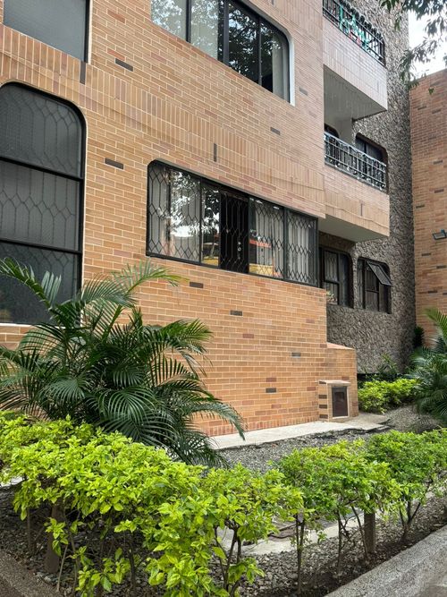 Apartamento de 3 alcobas en venta en Laureles, Medellín, 125 m² · foto 20 de 22