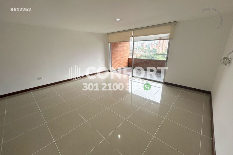 Apartamento de 3 alcobas en arriendo en Cumbres, Envigado, 103 m² · foto 3 de 24