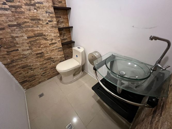 Oficina en venta en El Poblado, Medellín, 704 m² · foto 20 de 20