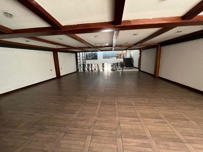 Oficina en venta en El Poblado, Medellín, 704 m² · foto 15 de 20