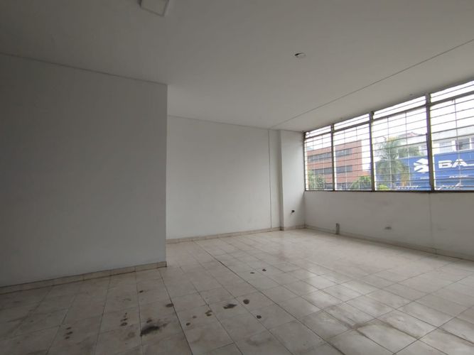 Bodega en arriendo en San Nicolas, Cali, 349 m² · foto 15 de 24