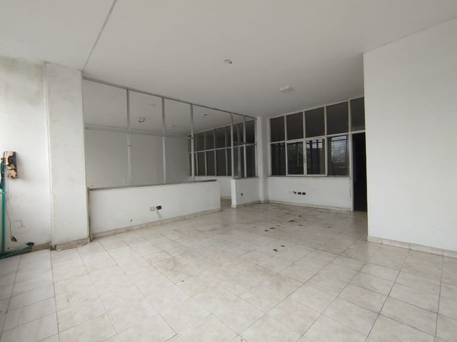 Bodega en arriendo en San Nicolas, Cali, 349 m² · foto 16 de 24