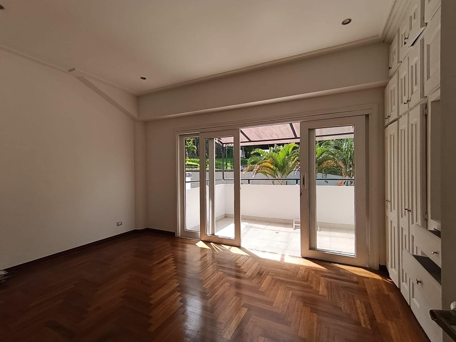 Casa en arriendo en El Poblado, Medellín · foto 5 de 18