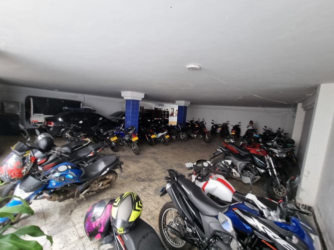 Edificio en venta en San Pedro, Cali, 1200 m² · foto 4 de 24