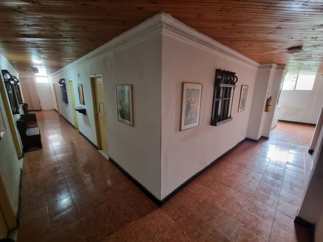 Edificio en venta en San Pedro, Cali, 1200 m² · foto 18 de 24