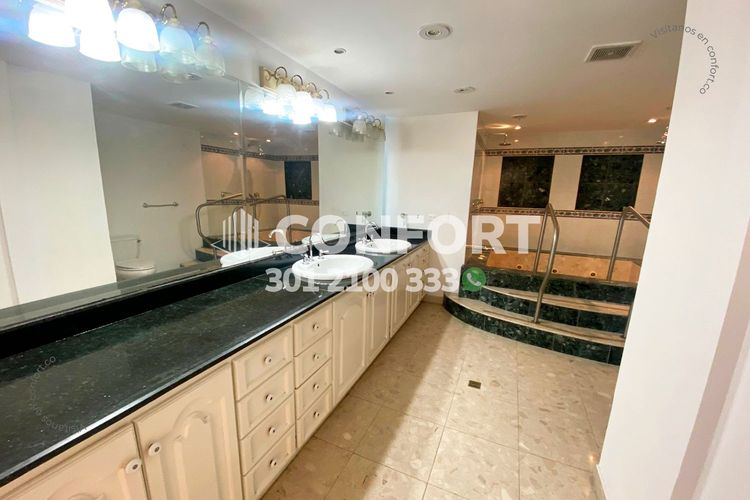 Apartamento de 3 alcobas en arriendo en Los Parra, Medellín, 170 m² · foto 23 de 24