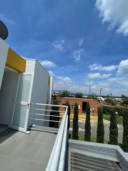 Casa de 4 alcobas en venta en El Castillo, Jamundí, 183 m² · foto 3 de 24