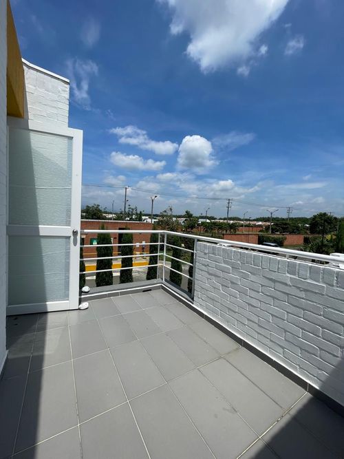 Casa de 4 alcobas en venta en El Castillo, Jamundí, 183 m² · foto 4 de 24