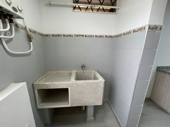 Apartamento de 2 alcobas en venta en Los Cambulos, Cali, 66 m² · foto 6 de 20