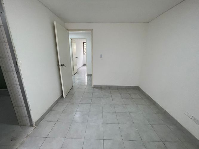 Apartamento de 2 alcobas en venta en Los Cambulos, Cali, 66 m² · foto 10 de 20