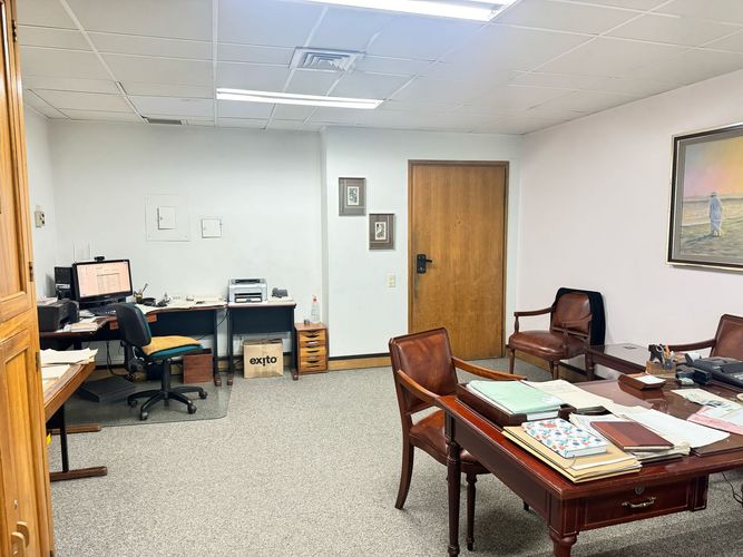 Oficina en arriendo en El Poblado, Medellín, 47 m² · foto 2 de 8