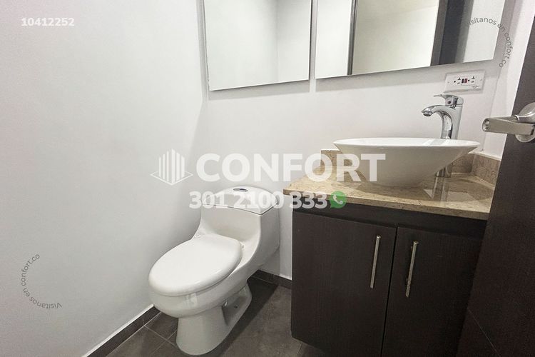 Apartamento de 3 alcobas en arriendo en Loma Del Esmeraldal, Envigado, 108 m² · foto 2 de 24