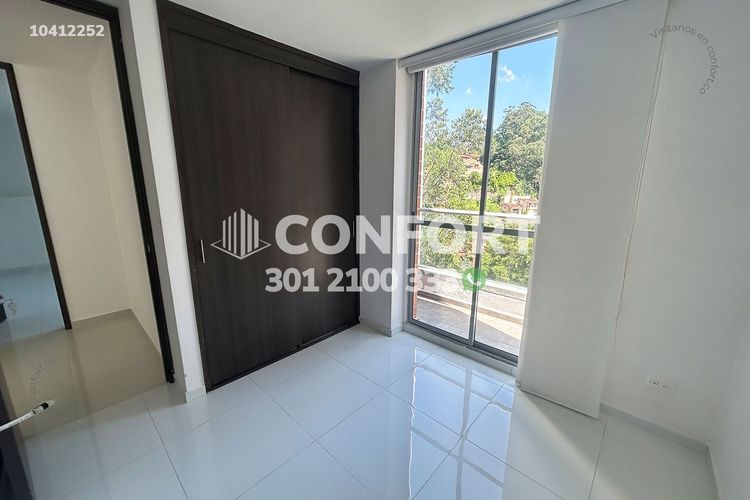 Apartamento de 3 alcobas en arriendo en Loma Del Esmeraldal, Envigado, 108 m² · foto 18 de 24