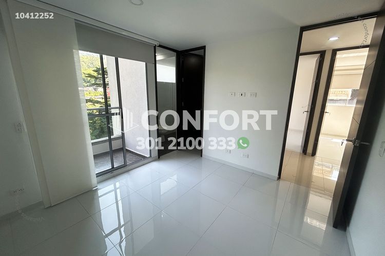 Apartamento de 3 alcobas en arriendo en Loma Del Esmeraldal, Envigado, 108 m² · foto 21 de 24