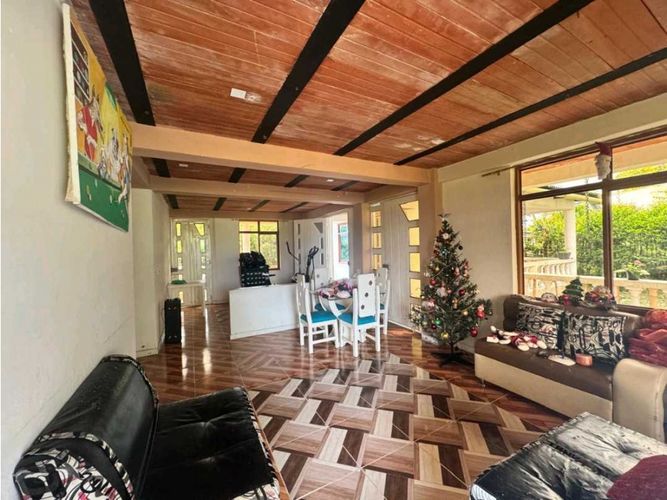 Casa de 6 alcobas en venta en Armenia, 220 m² · foto 2 de 14