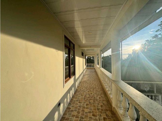 Casa de 6 alcobas en venta en Armenia, 220 m² · foto 8 de 14