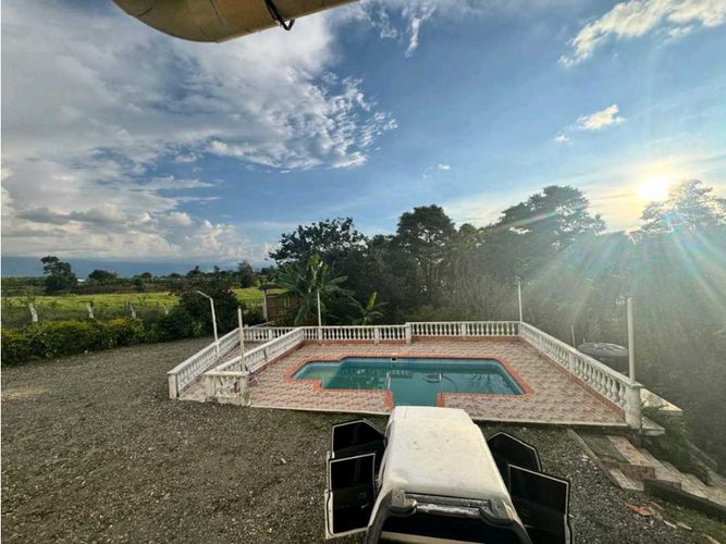 Casa de 6 alcobas en venta en Armenia, 220 m² · foto 14 de 14