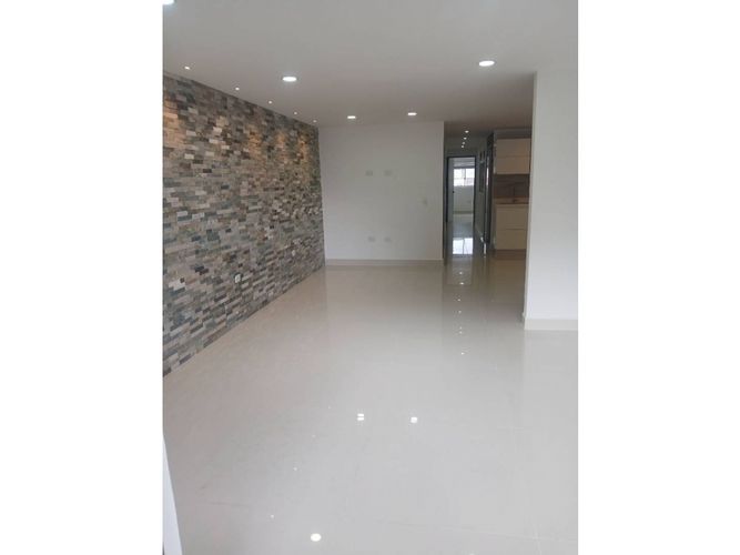 Apartamento en venta en Centro, La Estrella · foto 2 de 14