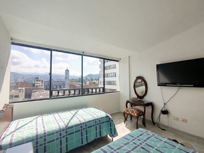 Apartamento de 3 alcobas en venta en Primero De Febrero, Pereira, 156 m² · foto 5 de 11