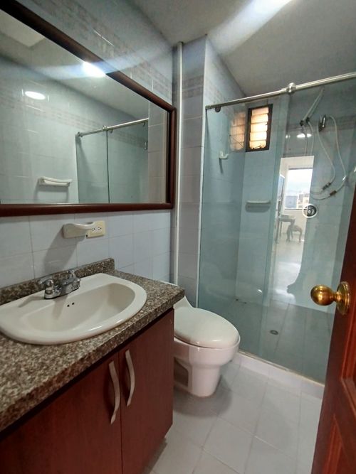 Apartamento de 3 alcobas en venta en Primero De Febrero, Pereira, 156 m² · foto 7 de 11