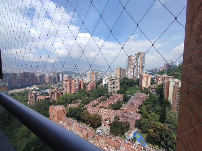 Apartamento de 2 alcobas en arriendo en Conquistadores, Medellín, 117 m² · foto 10 de 20