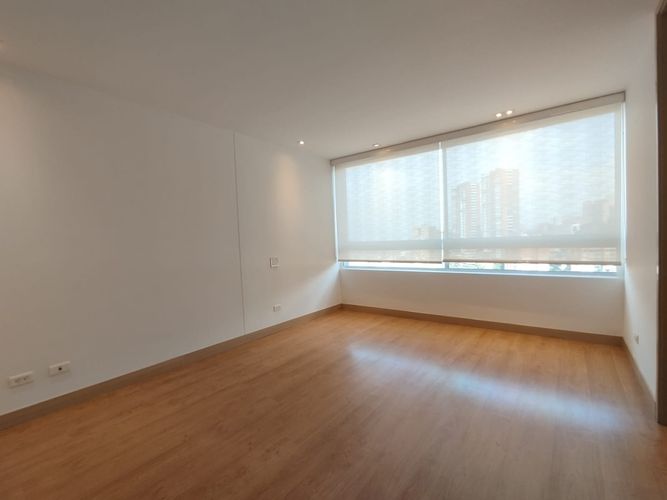 Apartamento de 2 alcobas en arriendo en Conquistadores, Medellín, 117 m² · foto 18 de 20