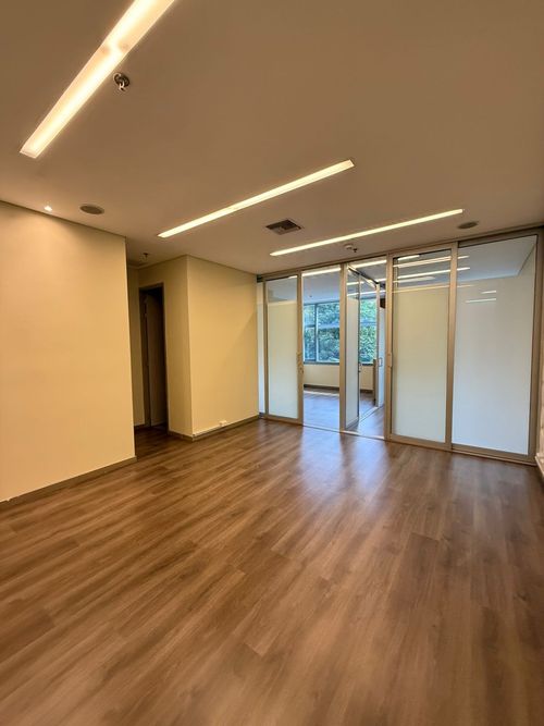 Oficina en arriendo en Milla De Oro, Medellín, 50 m² · foto 10 de 10