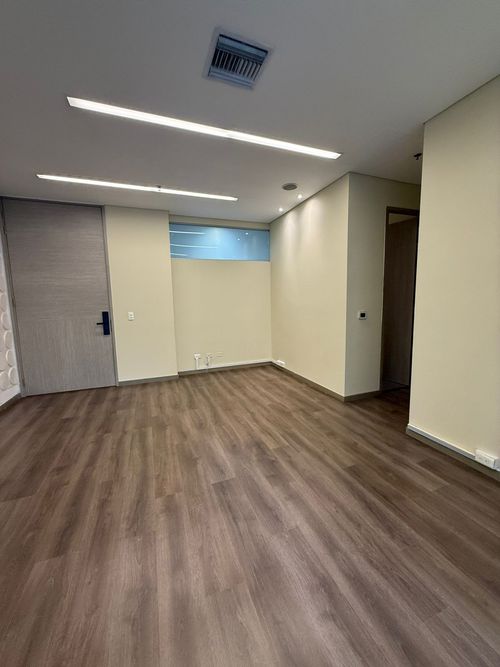 Oficina en arriendo en Milla De Oro, Medellín, 50 m² · foto 6 de 10