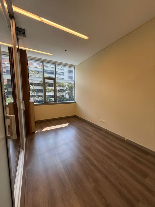 Oficina en arriendo en Milla De Oro, Medellín, 50 m² · foto 4 de 10
