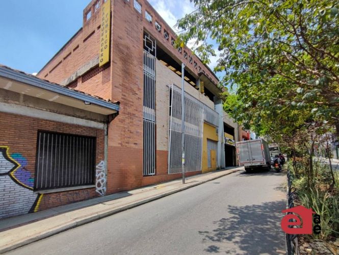 Bodega en arriendo en Boston, Medellín, 1200 m² · foto 6 de 7