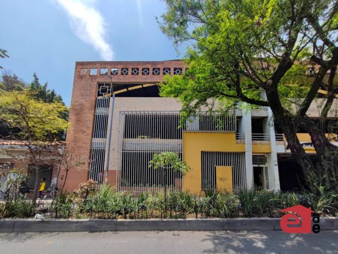 Bodega en arriendo en Boston, Medellín, 1200 m² · foto 7 de 7