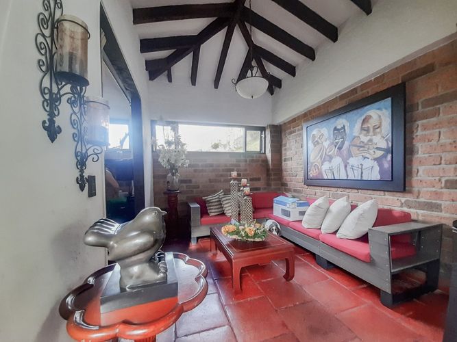 Finca en arriendo en El Chingui, Envigado, 580 m² · foto 3 de 24