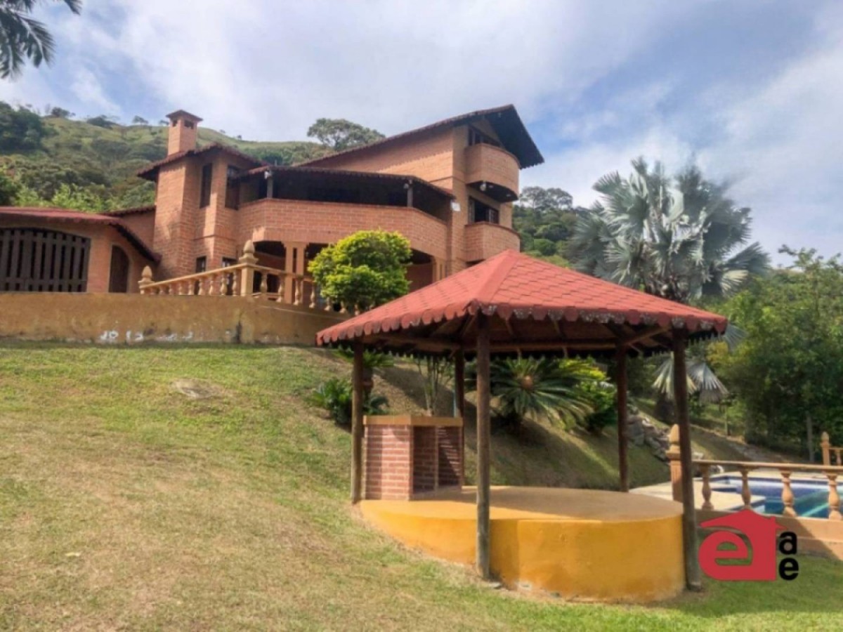 Casa en Arriendo en Parcelacion Entreverde, Girardota