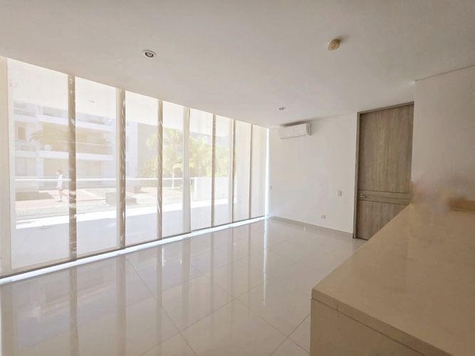 Apartamento de 2 alcobas en venta en Serena Del Mar, Cartagena, 104 m² · foto 3 de 10