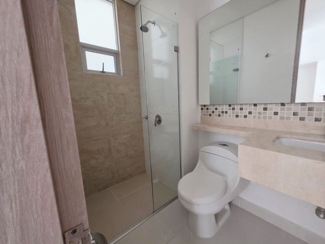 Apartamento de 2 alcobas en venta en Serena Del Mar, Cartagena, 104 m² · foto 5 de 10