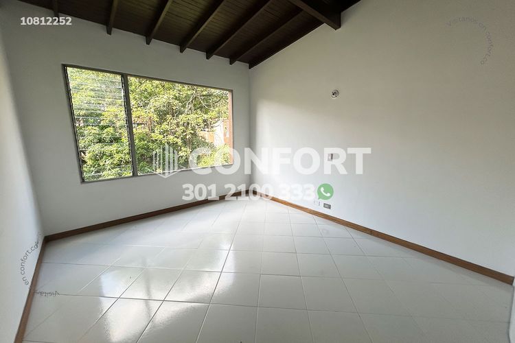 Apartamento de 3 alcobas en arriendo en Patio Bonito, Medellín, 150 m² · foto 11 de 24