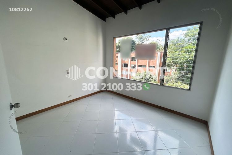 Apartamento de 3 alcobas en arriendo en Patio Bonito, Medellín, 150 m² · foto 14 de 24
