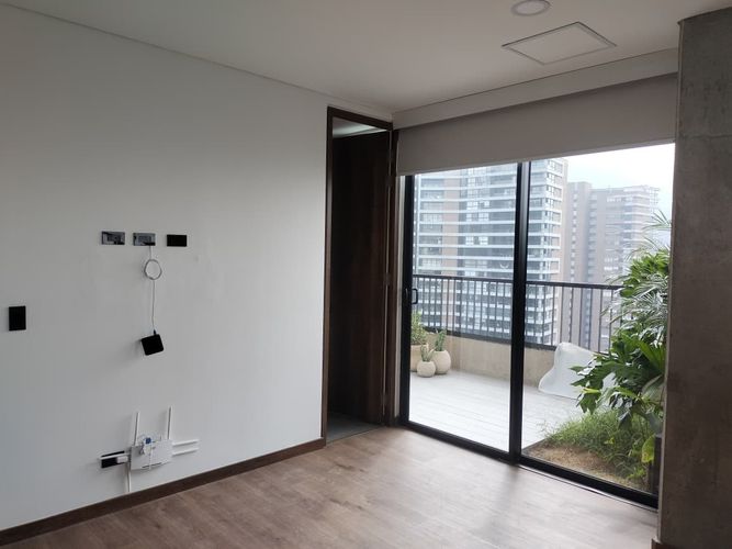 Apartamento de 2 alcobas en arriendo en El Poblado, Medellín, 97 m² · foto 2 de 17