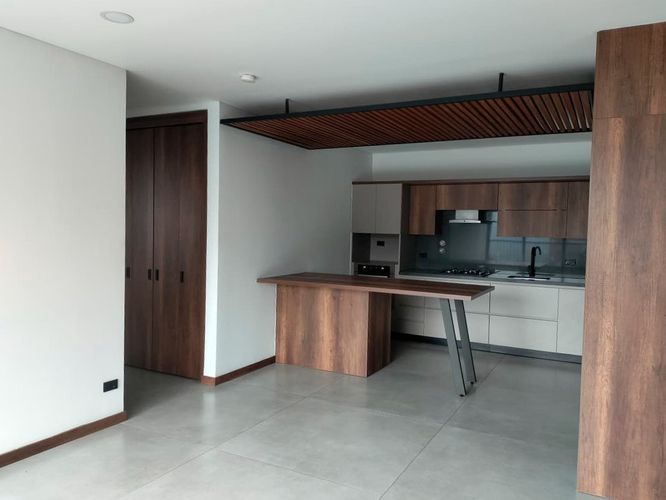 Apartamento de 2 alcobas en arriendo en El Poblado, Medellín, 97 m² · foto 7 de 17