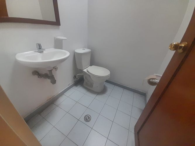 Oficina en arriendo en El Poblado, Medellín, 353 m² · foto 2 de 18