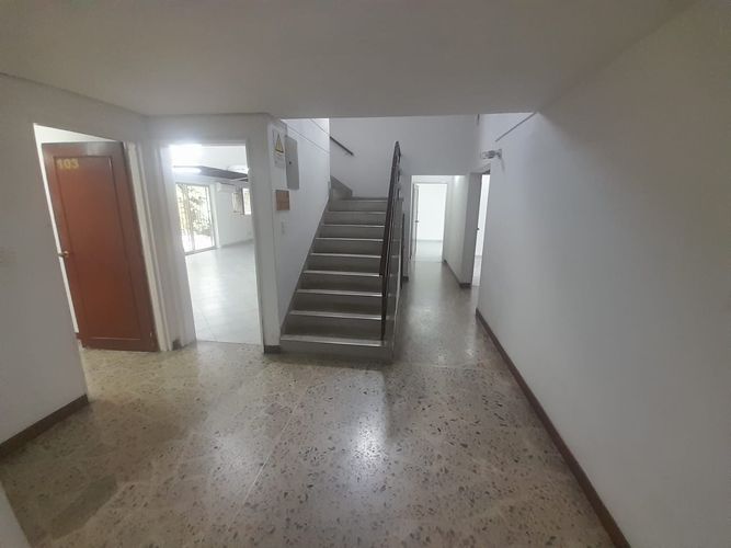 Oficina en arriendo en El Poblado, Medellín, 353 m² · foto 4 de 18