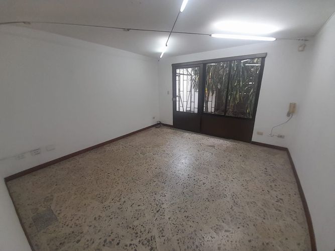 Oficina en arriendo en El Poblado, Medellín, 353 m² · foto 5 de 18