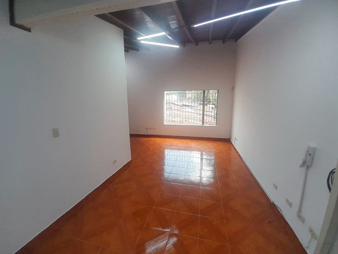 Oficina en arriendo en El Poblado, Medellín, 353 m² · foto 11 de 18