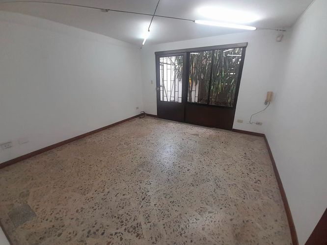 Oficina en arriendo en El Poblado, Medellín, 353 m² · foto 18 de 18