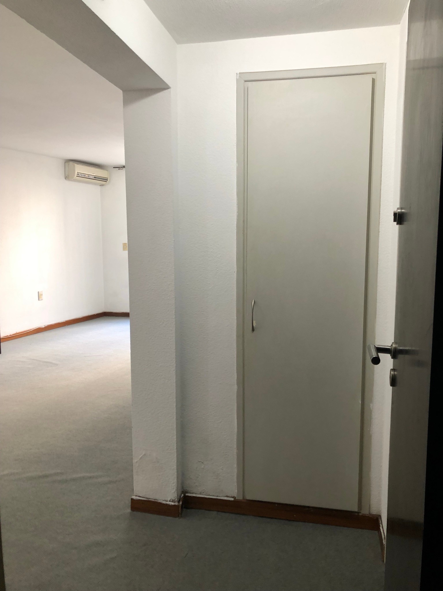 Venta de monoambiente con Patio frente a Terminal Tres Cruces - Ansicht 4