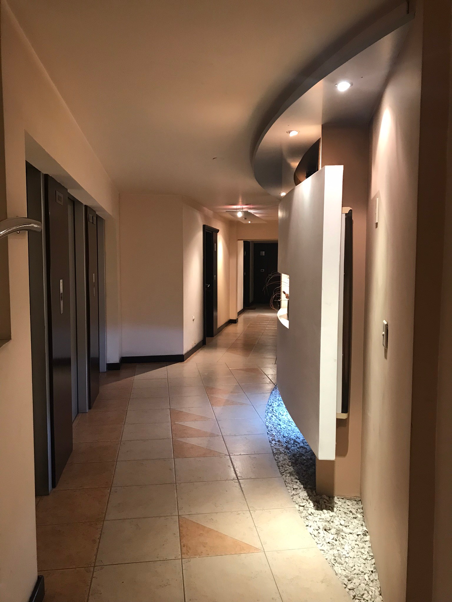 Venta de monoambiente con Patio frente a Terminal Tres Cruces - Ansicht 3