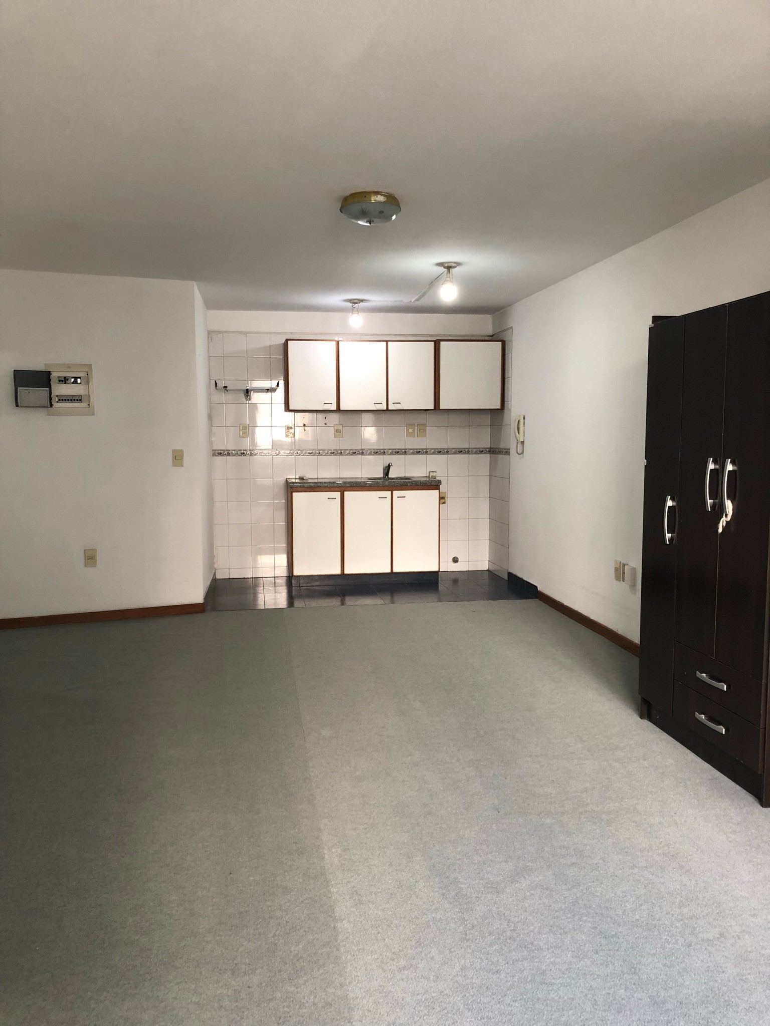 Venta de monoambiente con Patio frente a Terminal Tres Cruces - Ansicht 6