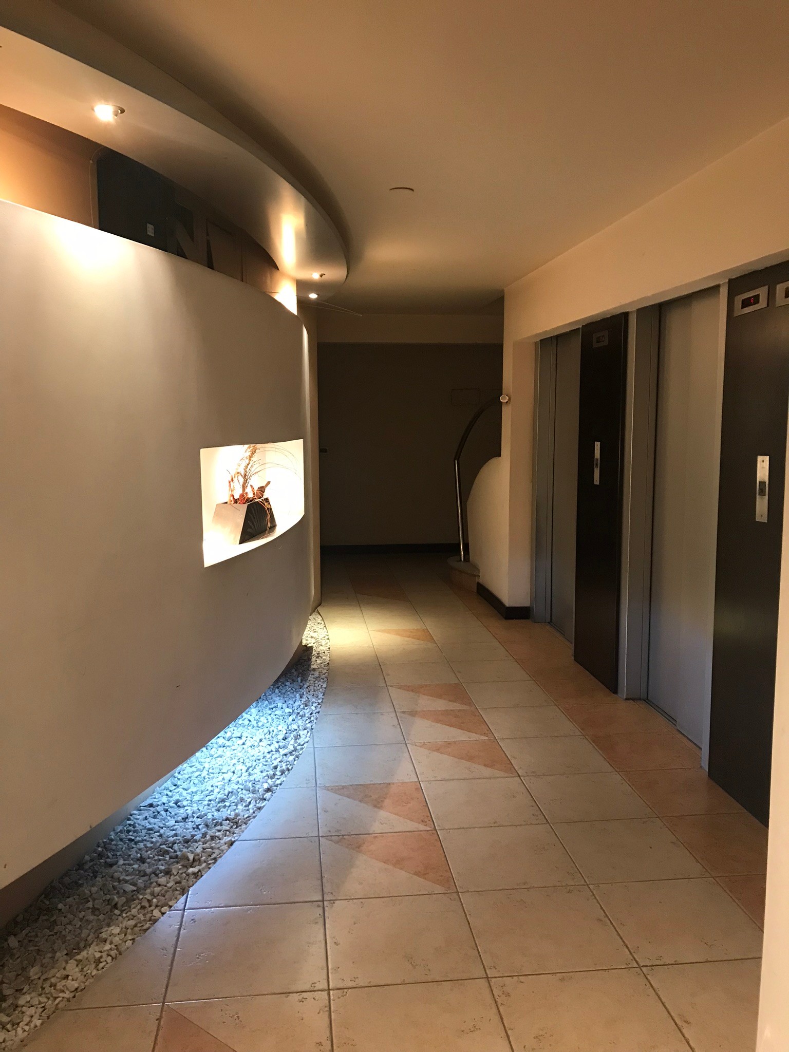 Venta de monoambiente con Patio frente a Terminal Tres Cruces - Ansicht 2