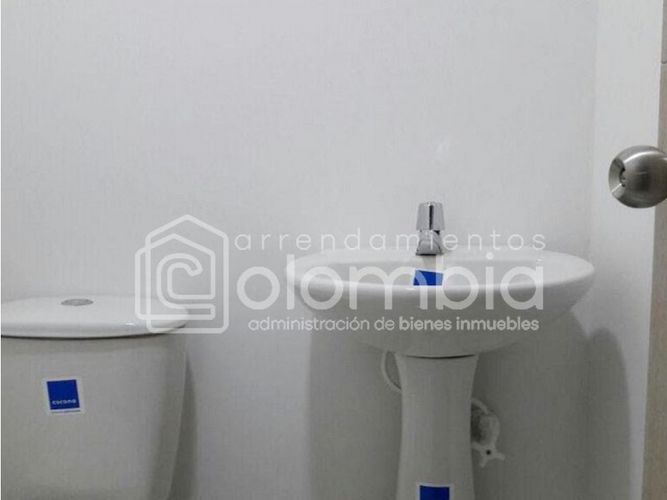 Oficina en arriendo en Zona Centro, Envigado, 26 m² · foto 4 de 8