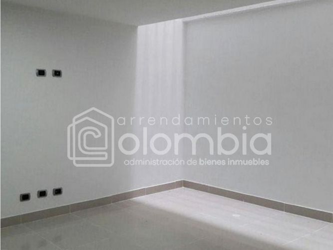 Oficina en arriendo en Zona Centro, Envigado, 26 m² · foto 5 de 8